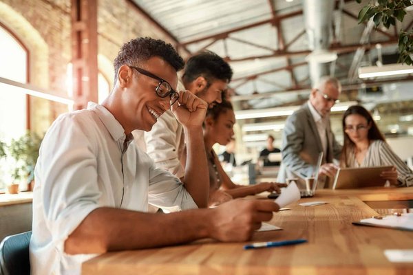 Quels sont les motifs qui poussent à modifier le statut juridique d'une entreprise ?